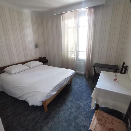 Hotel Le Tourisme Embrun Ngoại thất bức ảnh