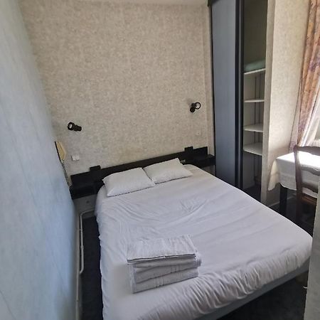 Hotel Le Tourisme Embrun Ngoại thất bức ảnh