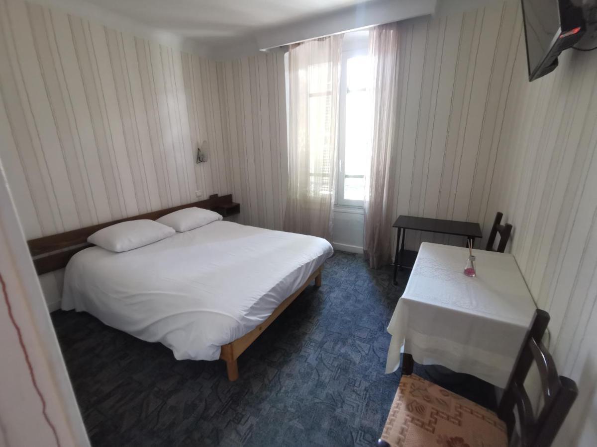 Hotel Le Tourisme Embrun Ngoại thất bức ảnh