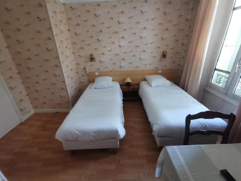 Hotel Le Tourisme Embrun Ngoại thất bức ảnh